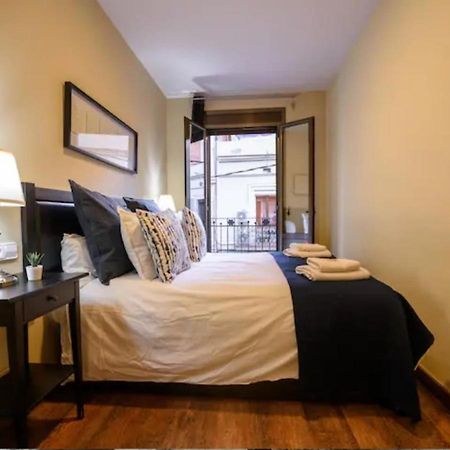 Ramblasrentals Cozy Renovated 2Br With Balcony Lift 20M Rambla - Parking - Wifi Barcelona Exterior foto