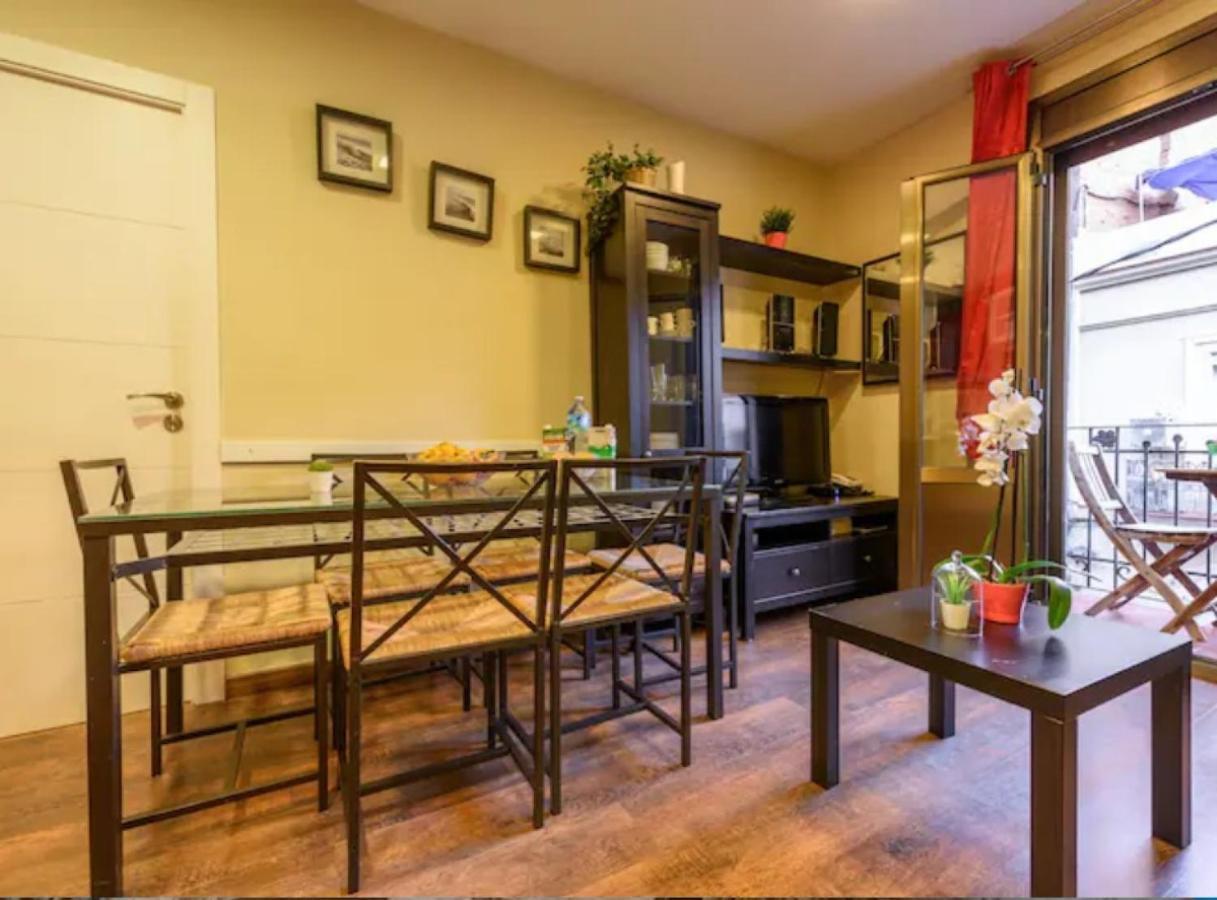 Ramblasrentals Cozy Renovated 2Br With Balcony Lift 20M Rambla - Parking - Wifi Barcelona Exterior foto
